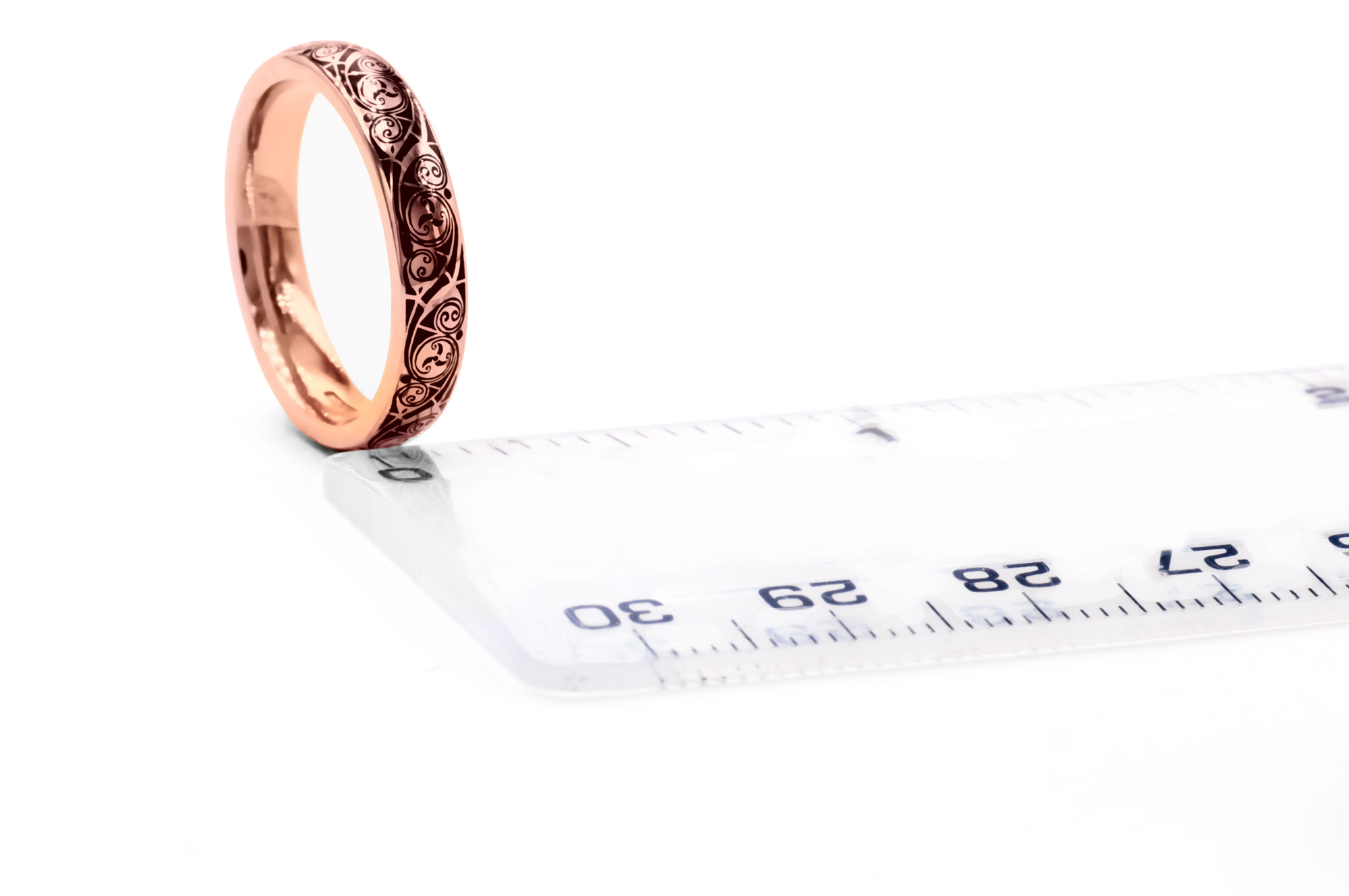Irish 18K Rose Gold Triskele 4.0mm Ring For Women With a Cerin Finish