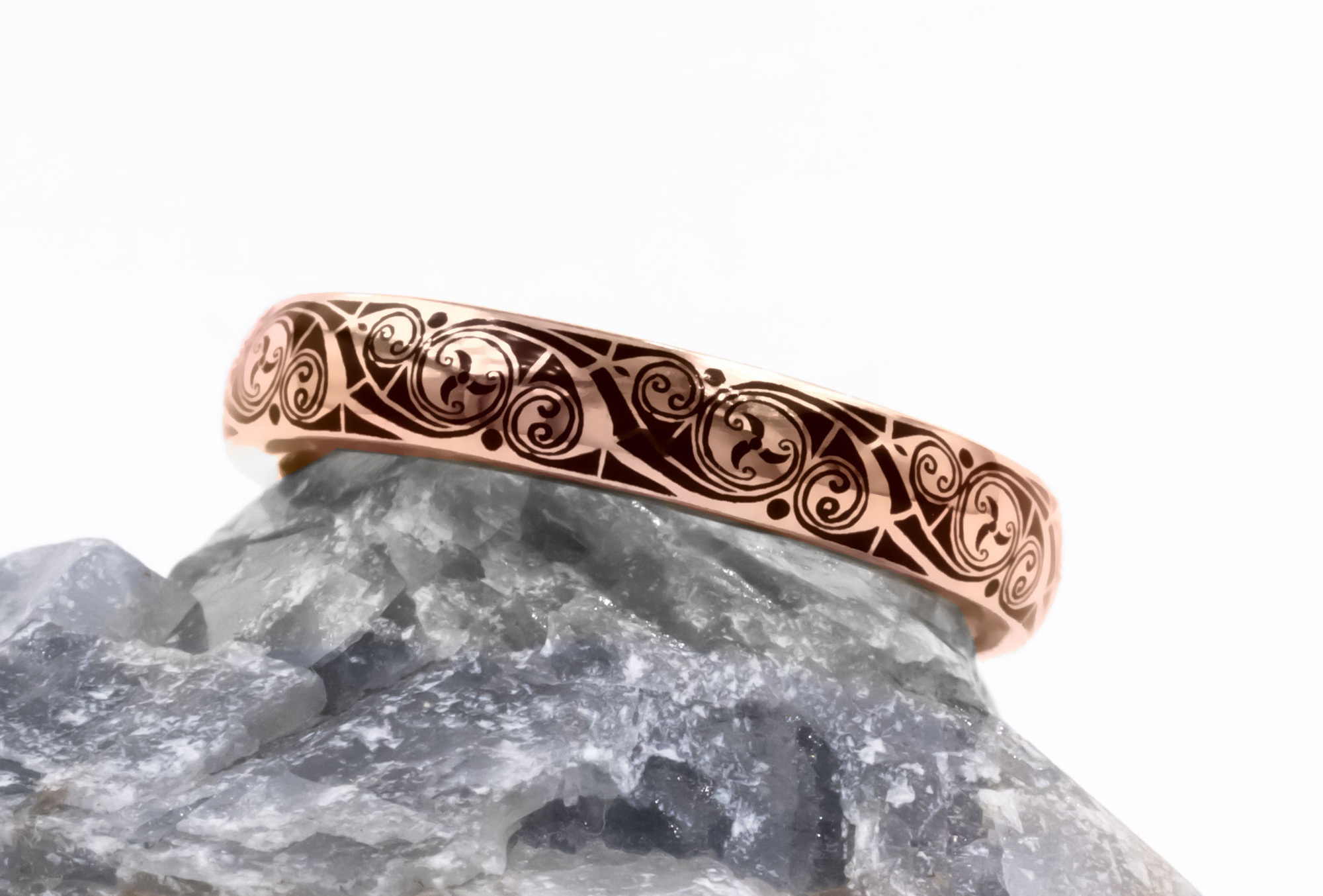 Gorgeous Rose Gold Triskele 4.0mm Ring For Women With a Cerin Finish
