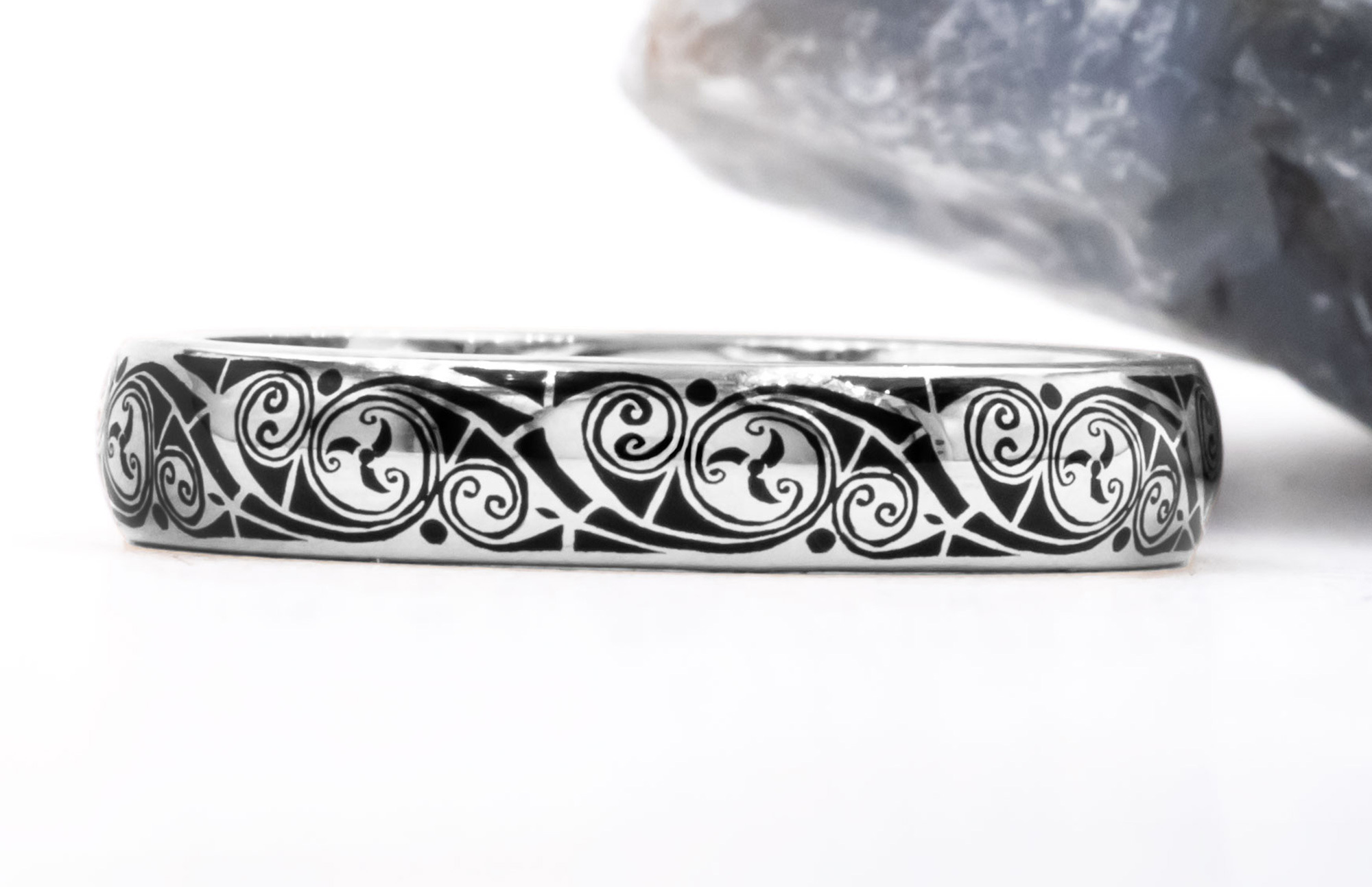 Attractive Platinum 950 Triskele 4.0mm Ring For Women With a Cerin Finish