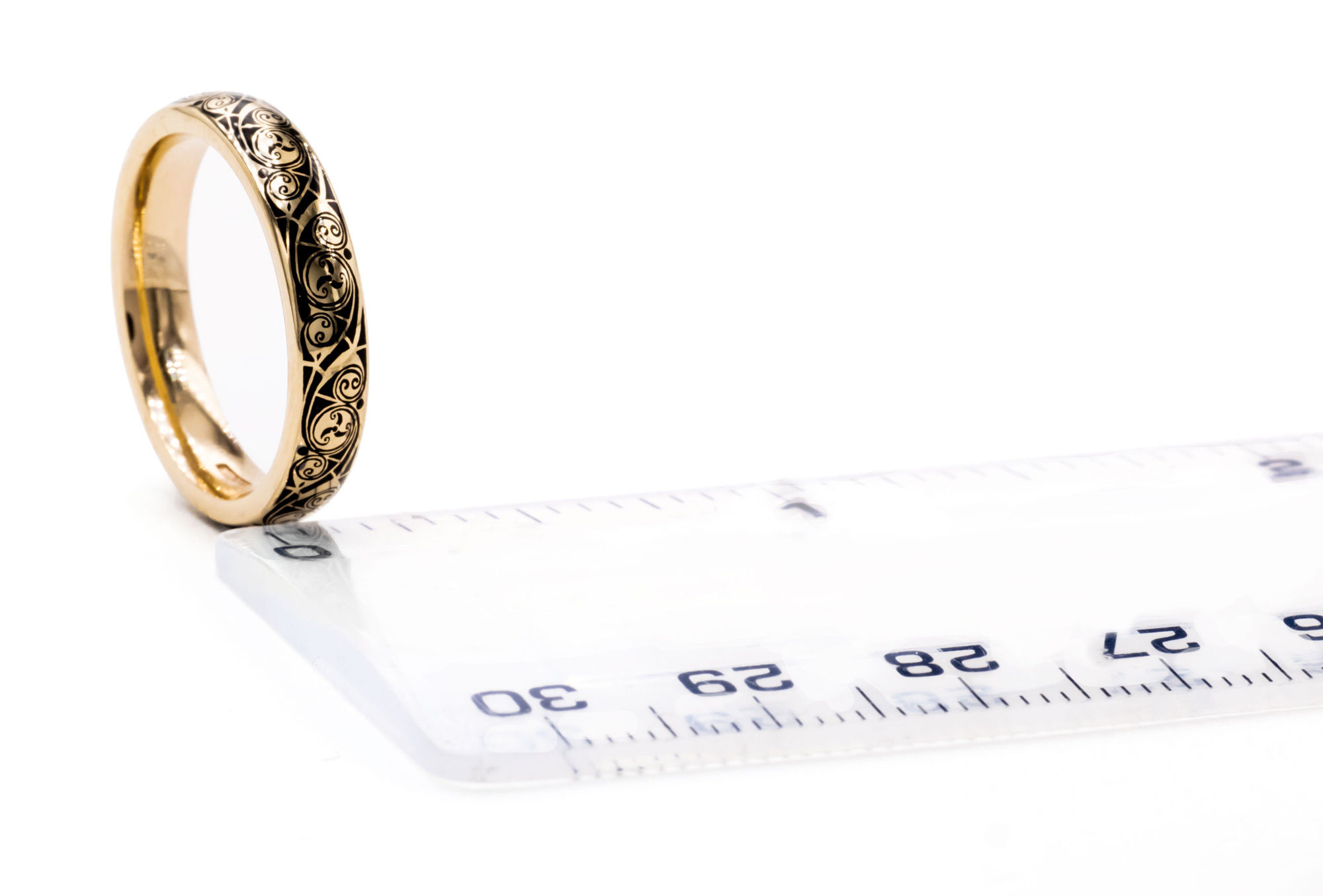 Womens Cerin 18K Yellow Gold Triskele 4.0mm Ring