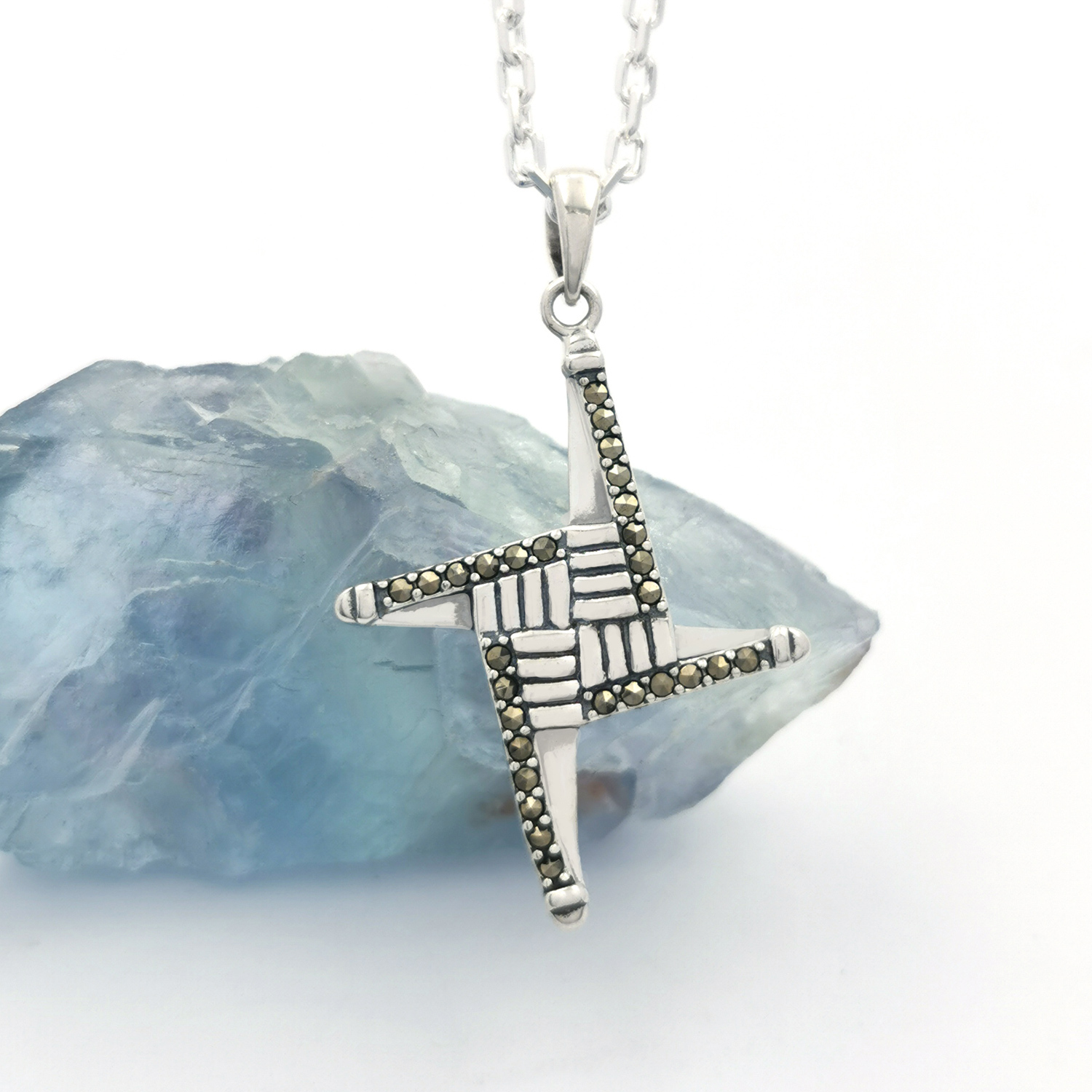 St Brigids Cross - Shown with Light Cable Chain