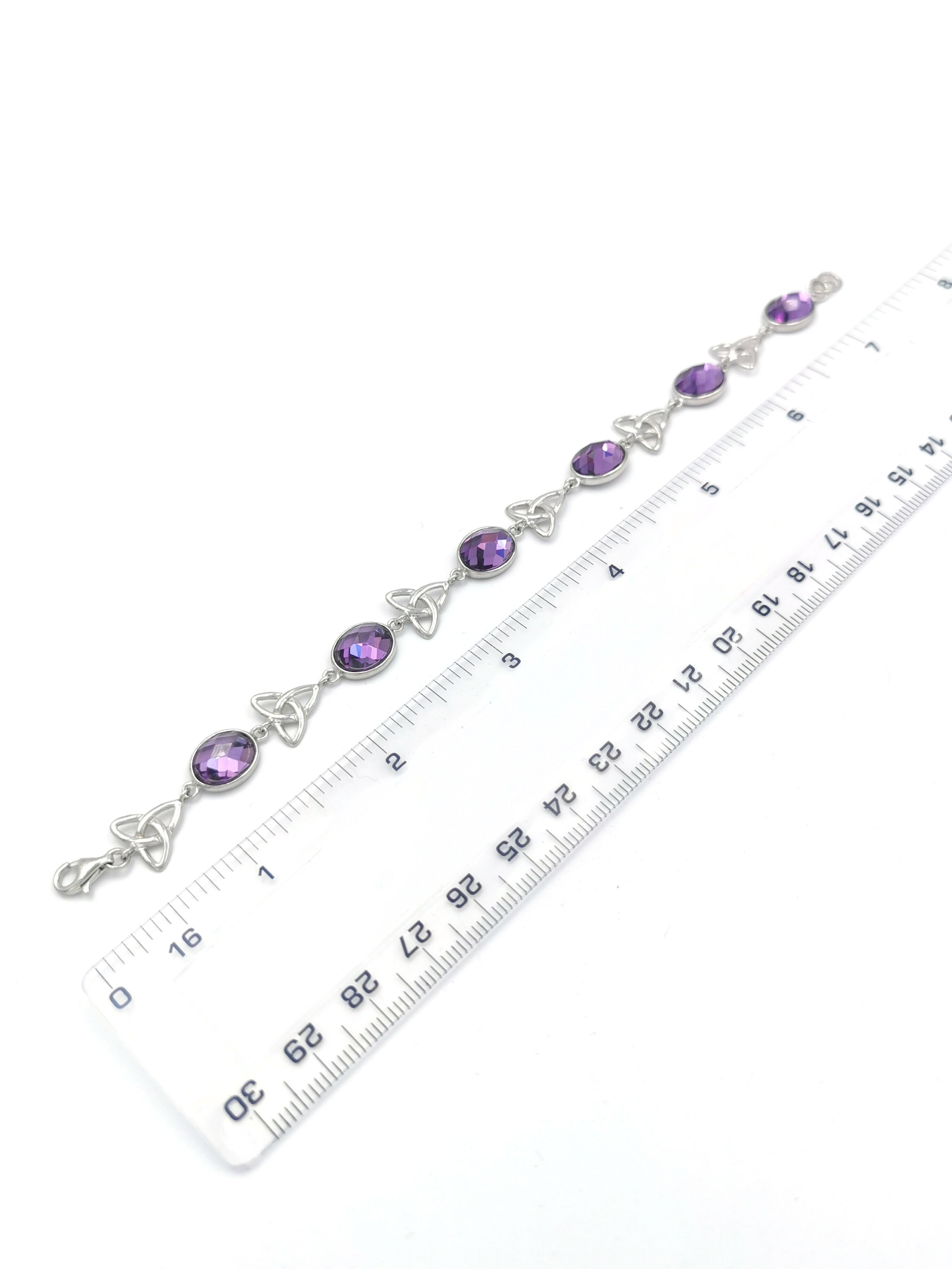 Womens Attractive Polished Sterling Silver Trinity Knot Bracelet. Picture For Scale.