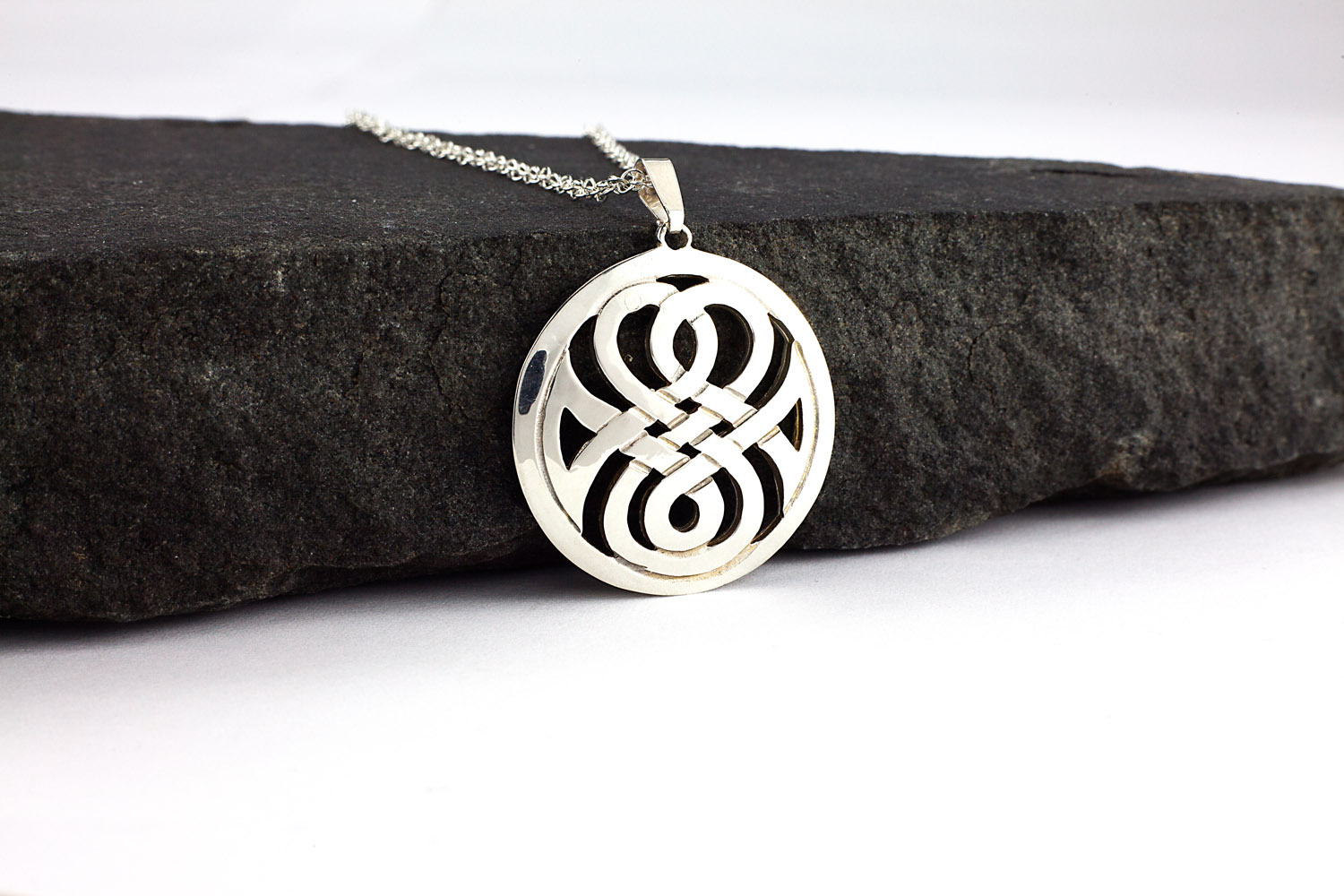 Gorgeous Sterling Silver Celtic Knot Necklace For Women