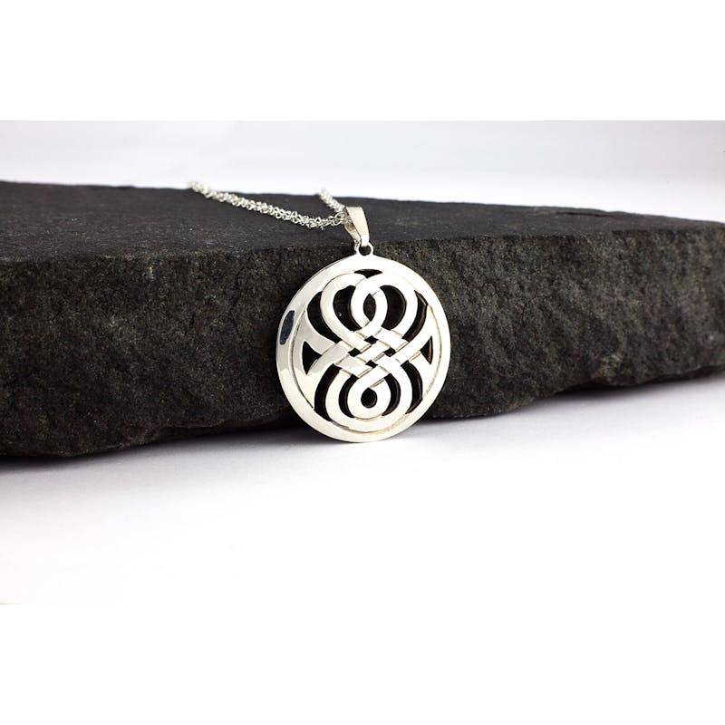 Gorgeous Sterling Silver Celtic Knot Necklace For Women