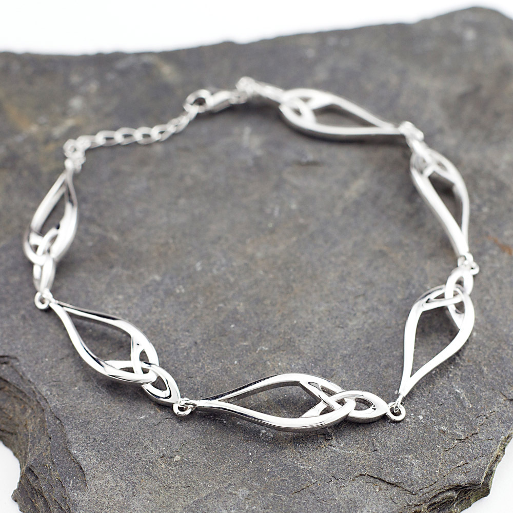 celtic trinity knot bracelet