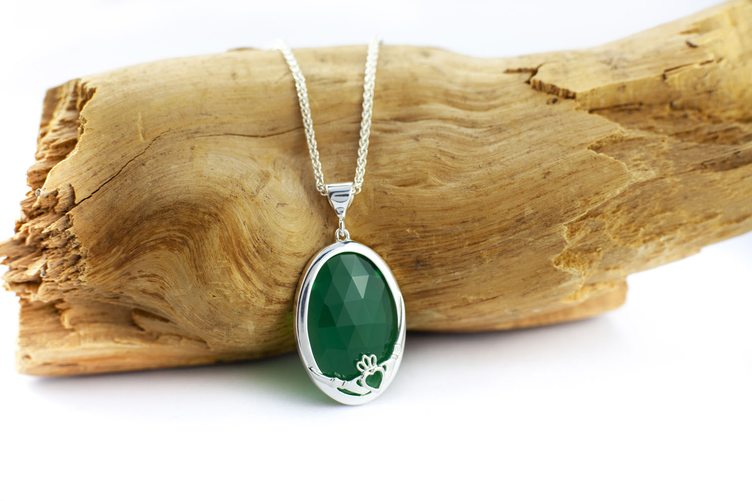 Attractive Sterling Silver Claddagh Necklace For Women