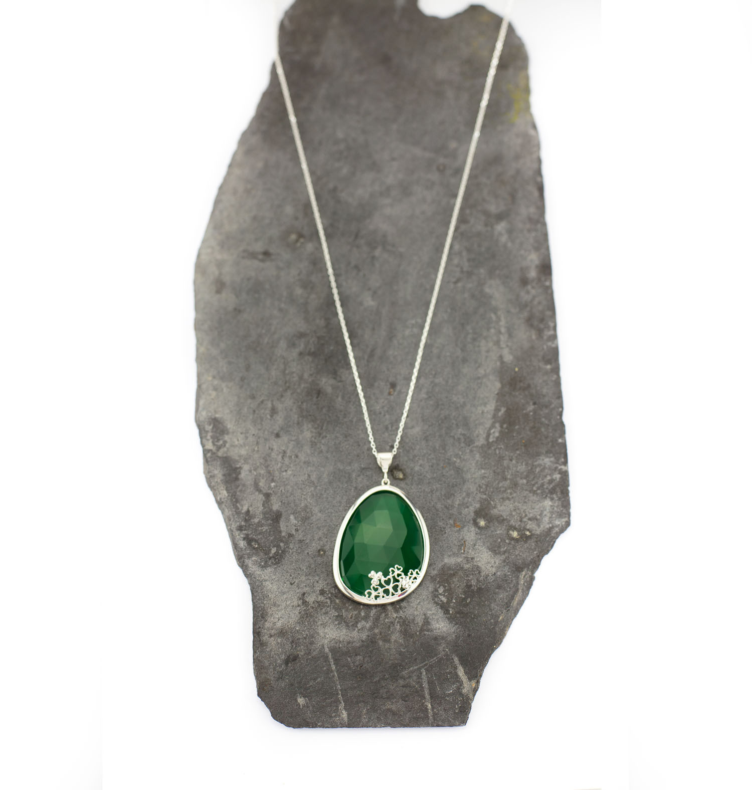 Gorgeous Sterling Silver Shamrock Necklace For Women