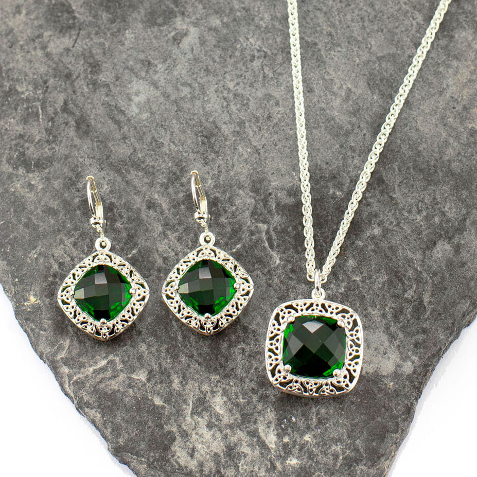 Buy GREEN QUARTZ Earrings and Necklace set