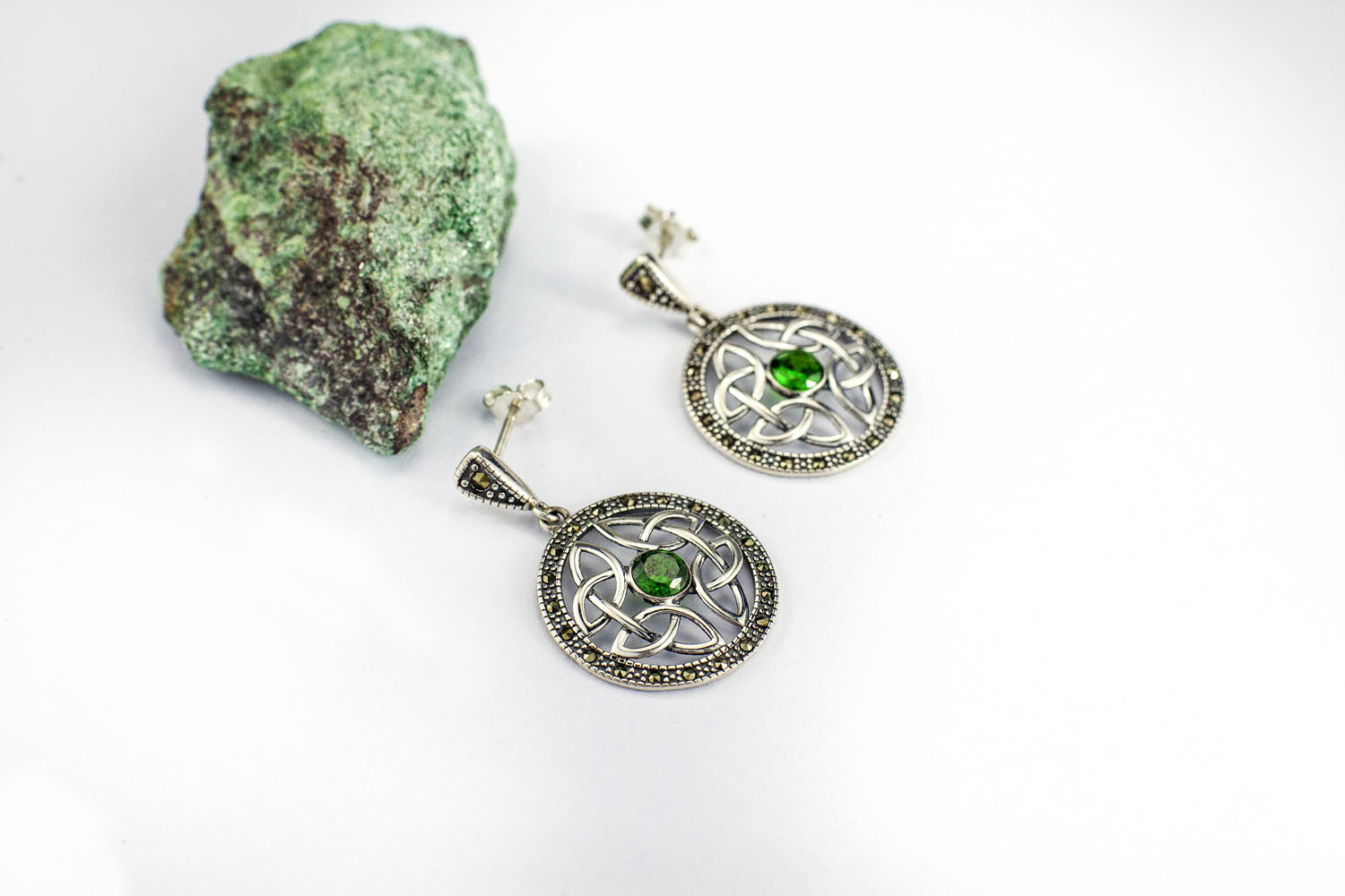 Womens Gorgeous Sterling Silver Trinity Knot Earrings