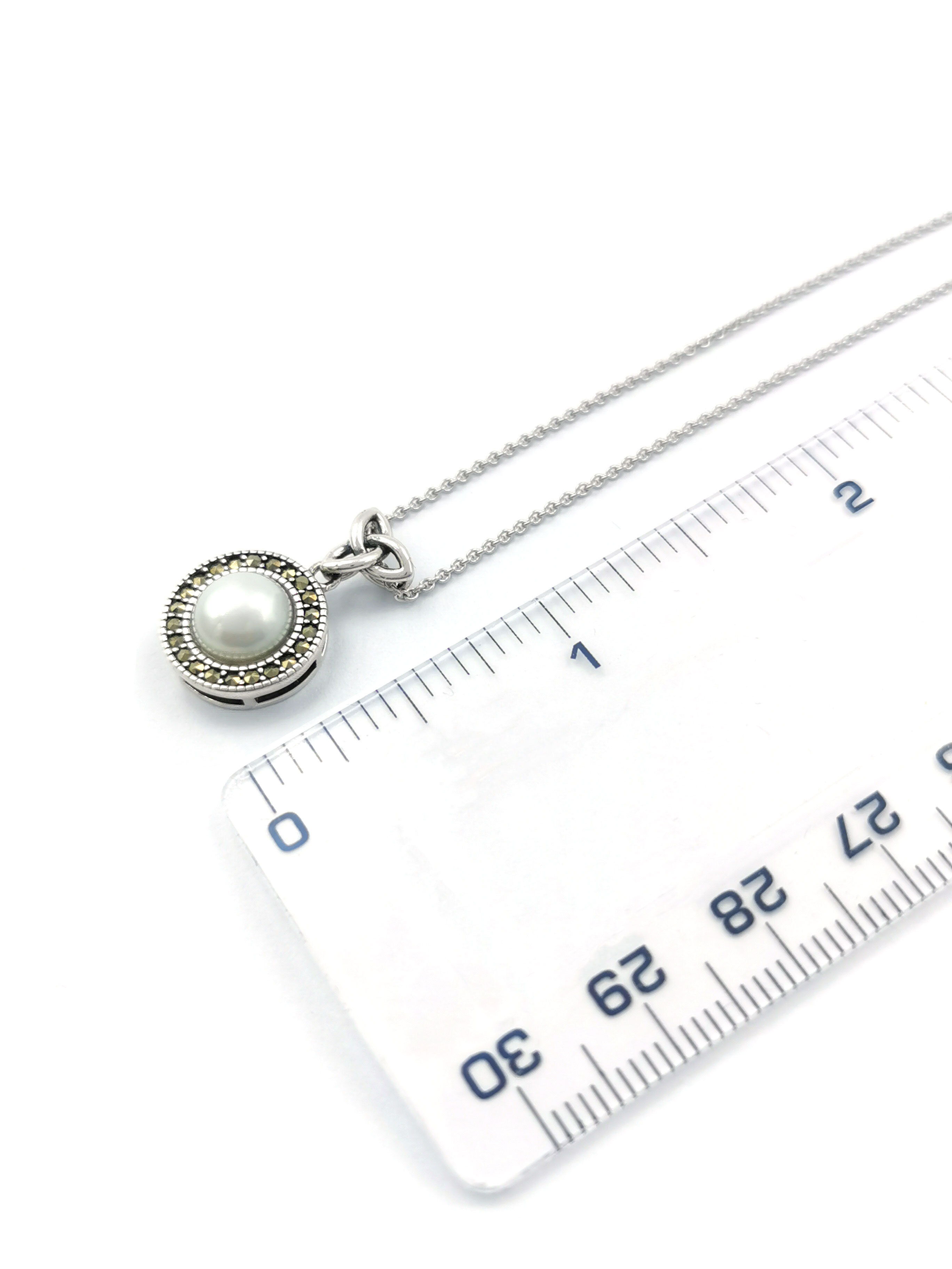 Gorgeous Sterling Silver Trinity Knot Necklace For Women
