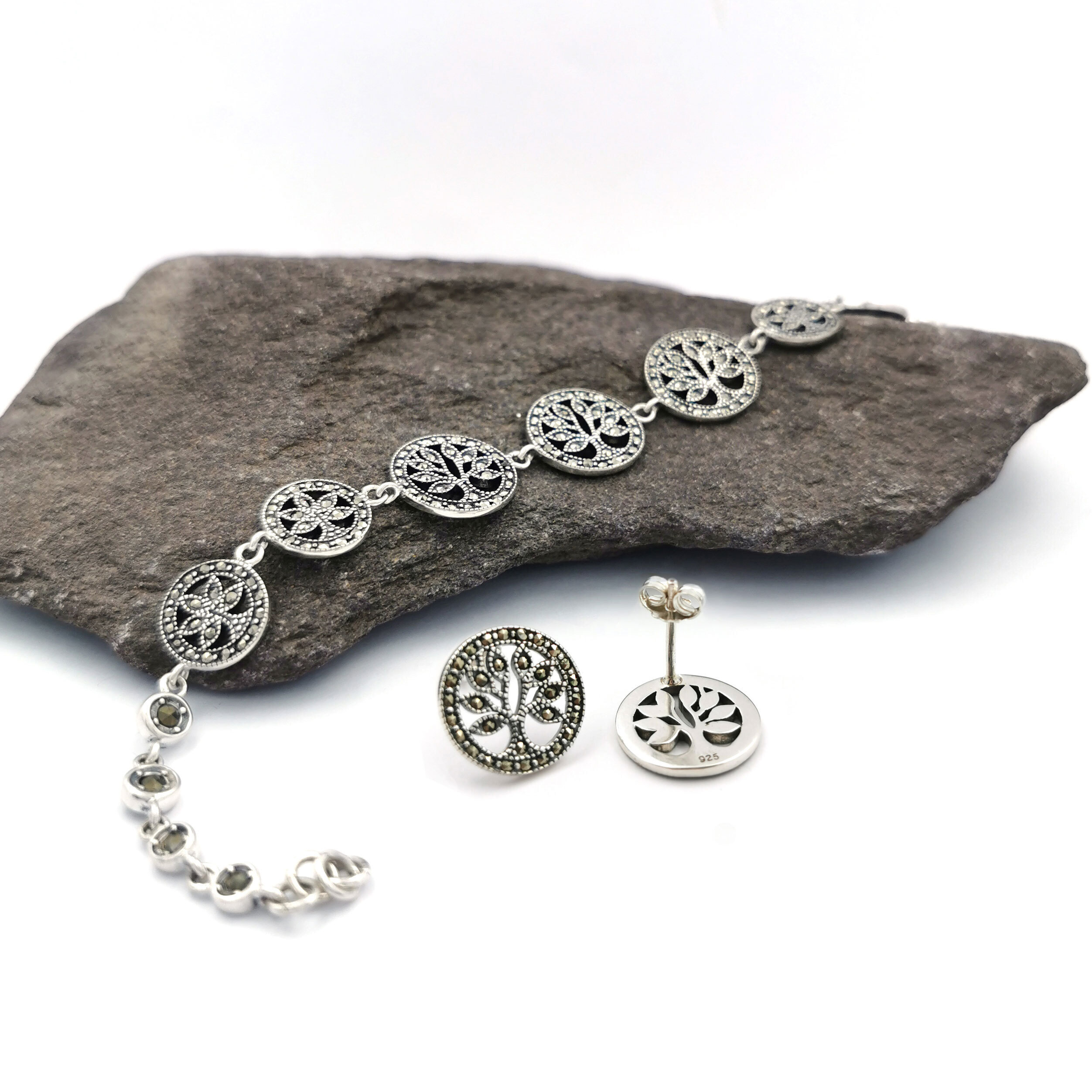 Bracelet and Stud Earring Set