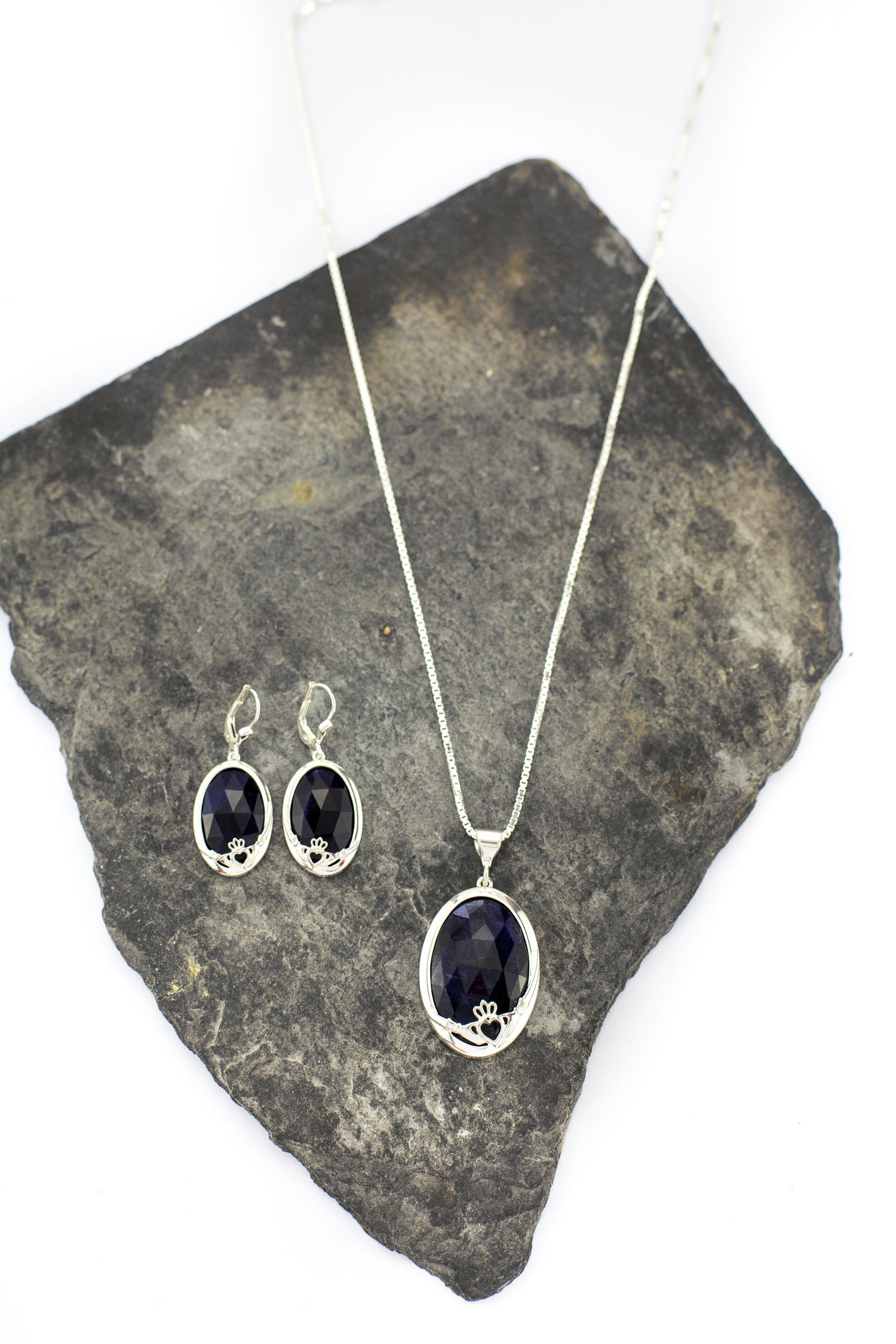 Claddagh - Pendant and Earring Set