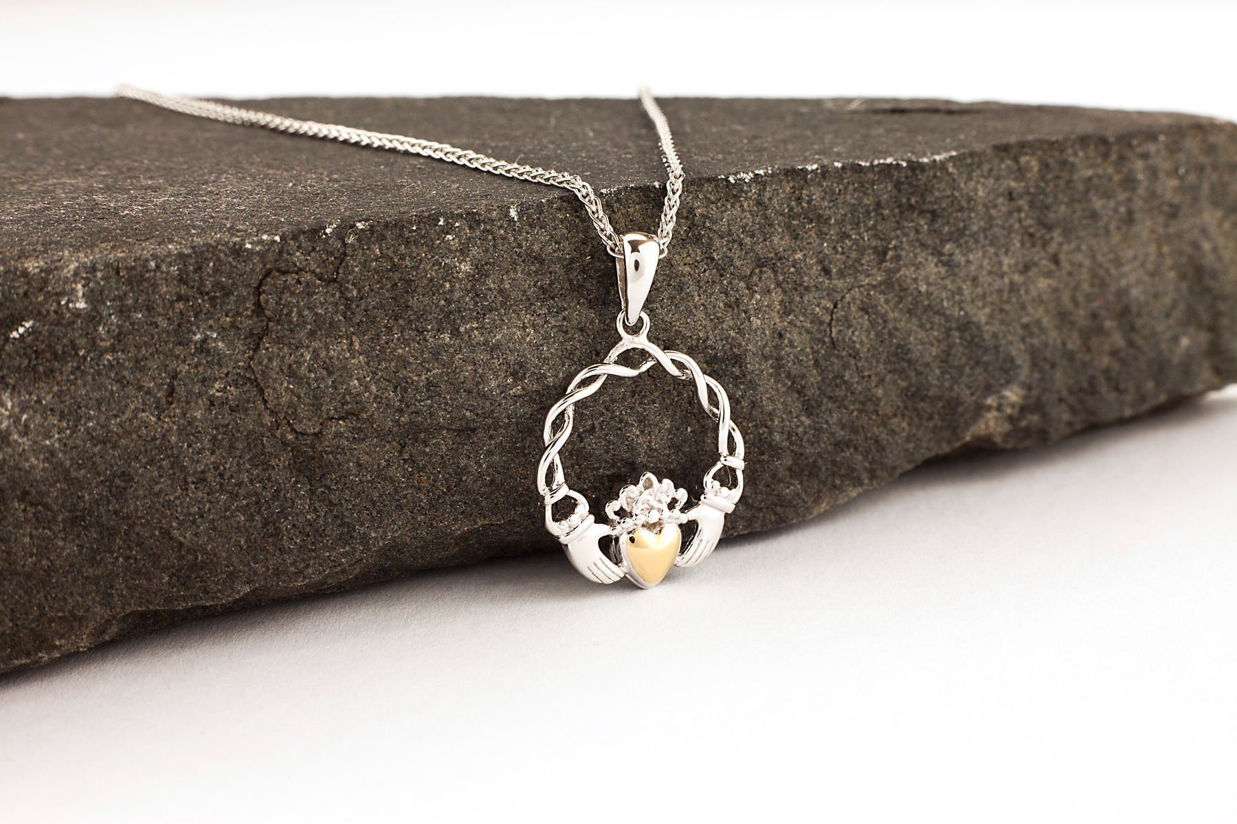 Claddagh - Shown with Light Cable chain