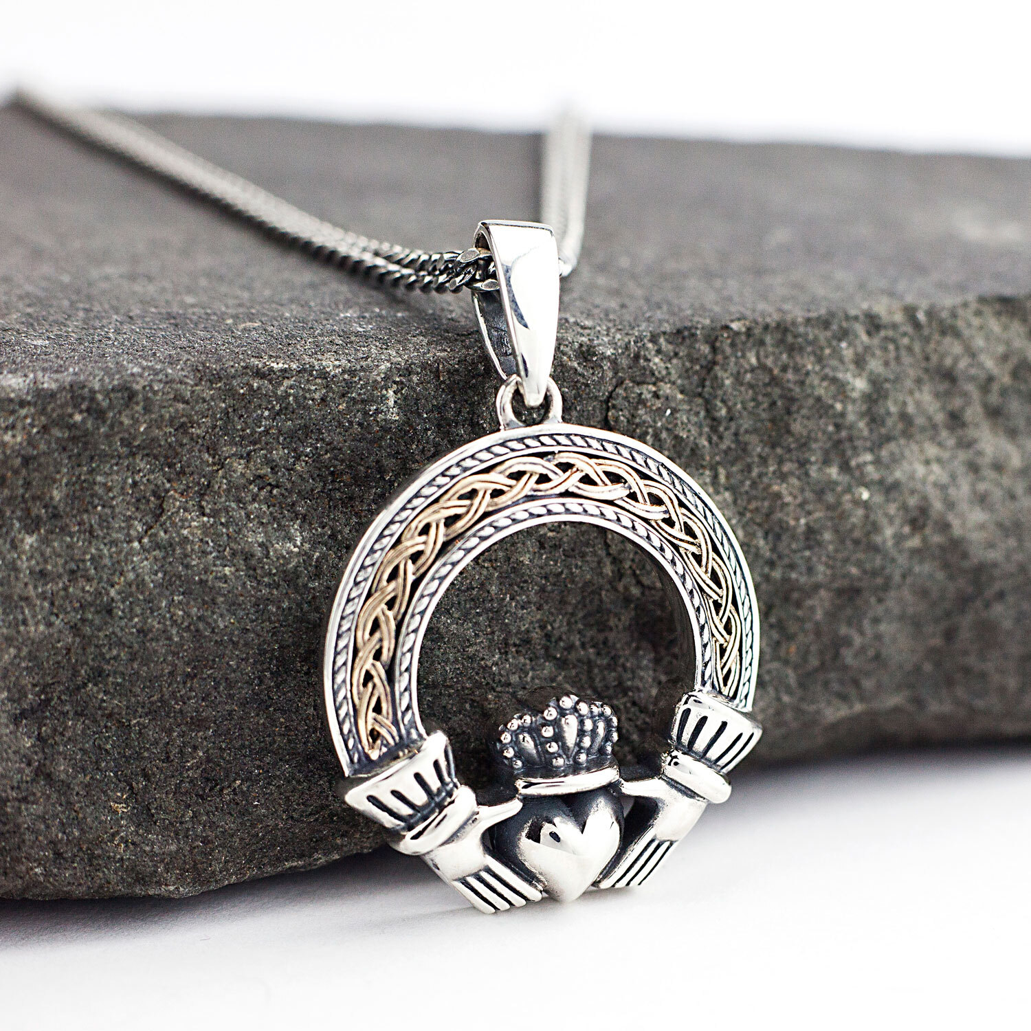 men's claddagh necklace