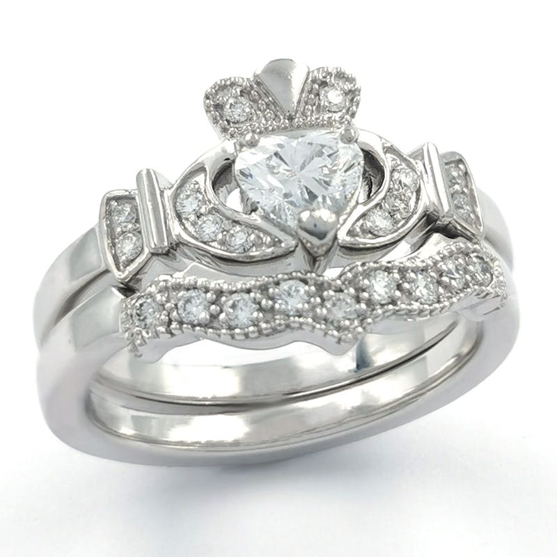 Claddagh diamond 2025 engagement ring