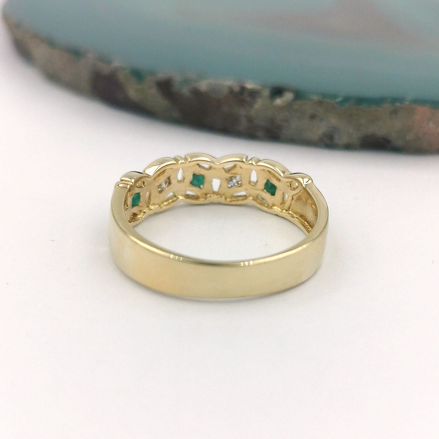 Genuine Yellow Gold Trinity Knot 5.0mm Ring For Women. Picture Of The Back.