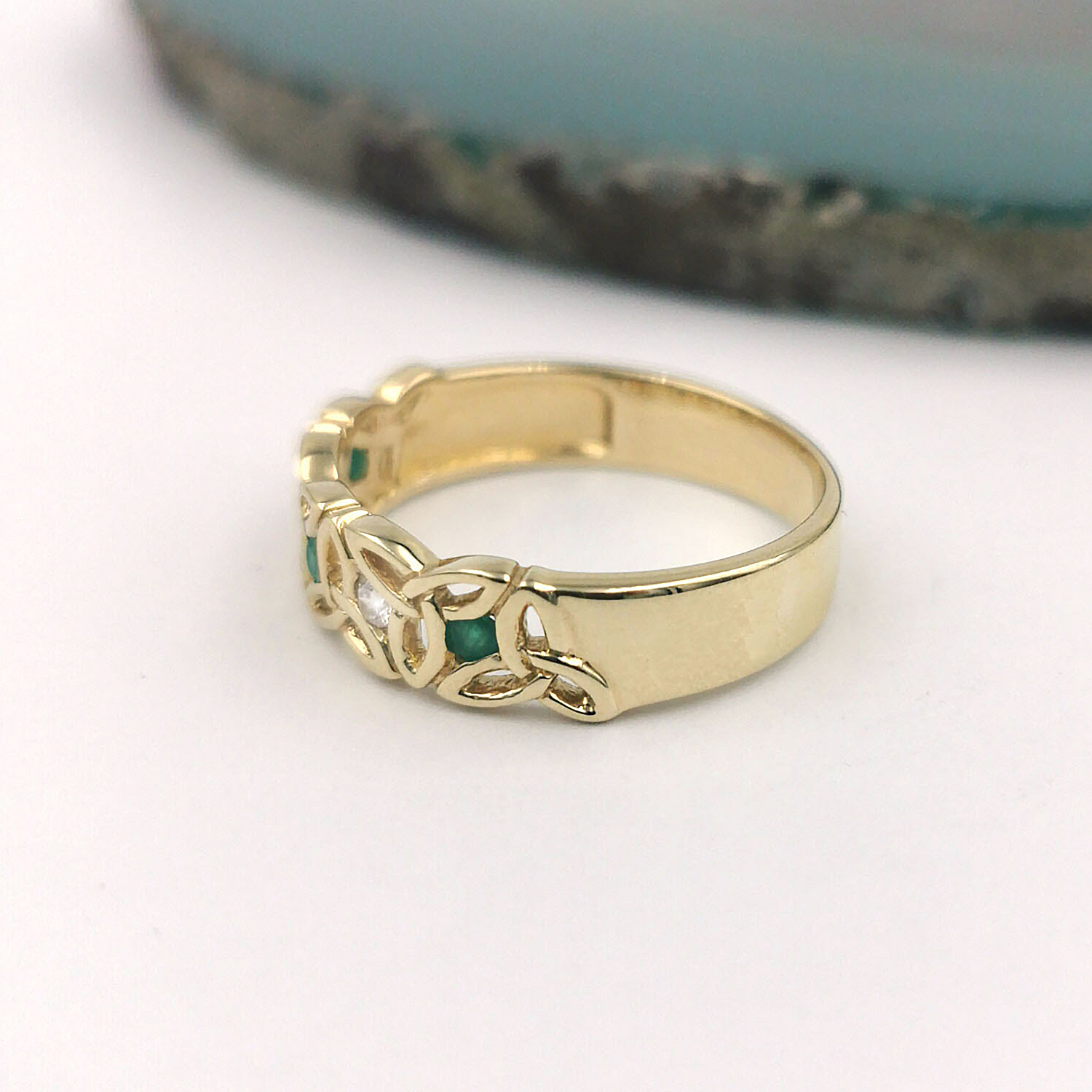 Womens Trinity Knot 5.0mm Ring in Real 9K Yellow Gold. Side View.