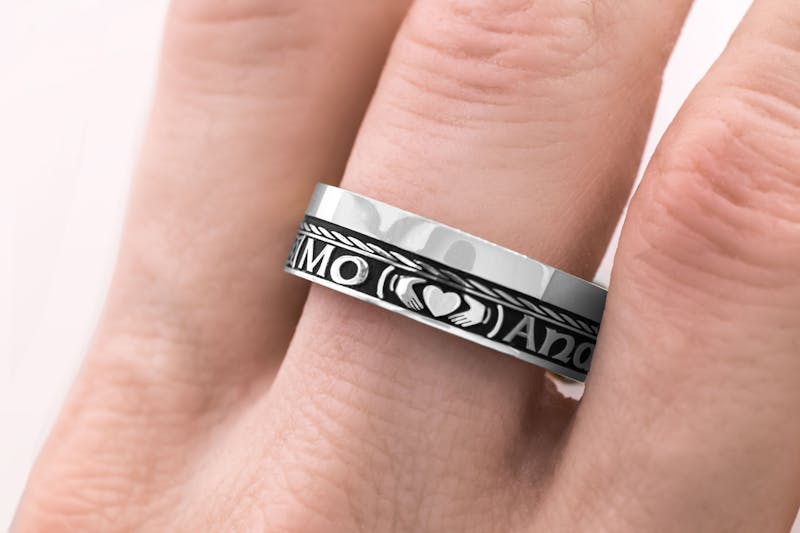 Striking Oxidized Sterling Silver Mo Anam Cara 7.3mm Ring - Model Photo