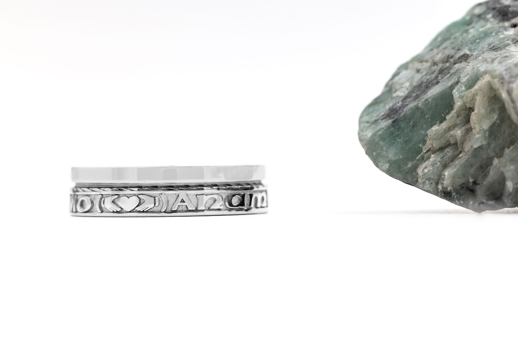 Real White Gold Mo Anam Cara & Gaelic 7.3mm Ring With a Florentine Finish