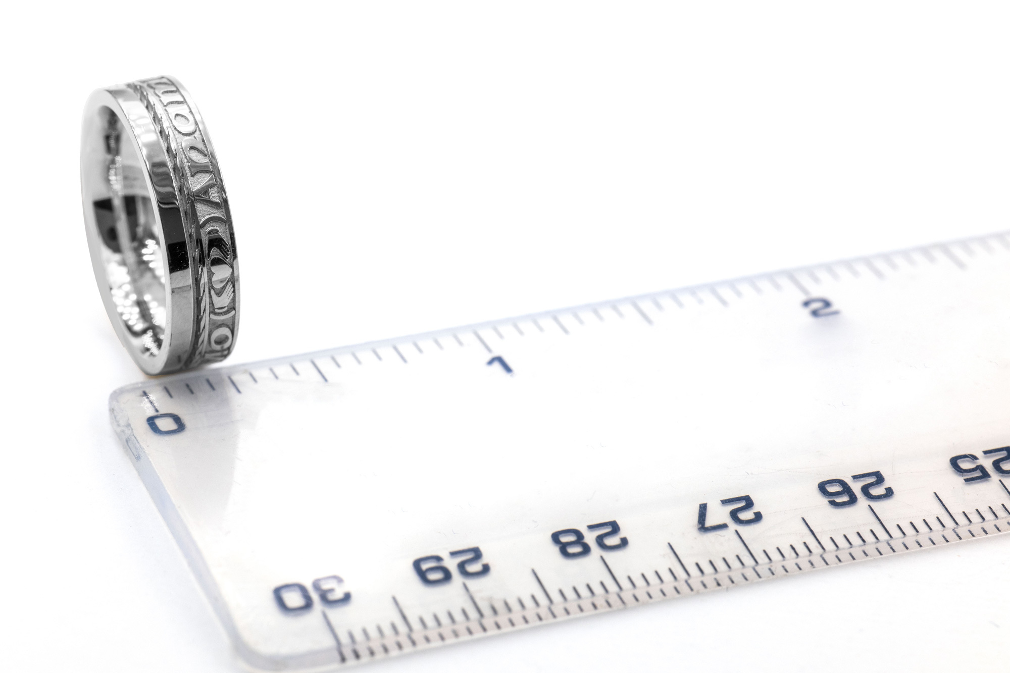 Striking Florentine White Gold Mo Anam Cara 7.3mm Ring