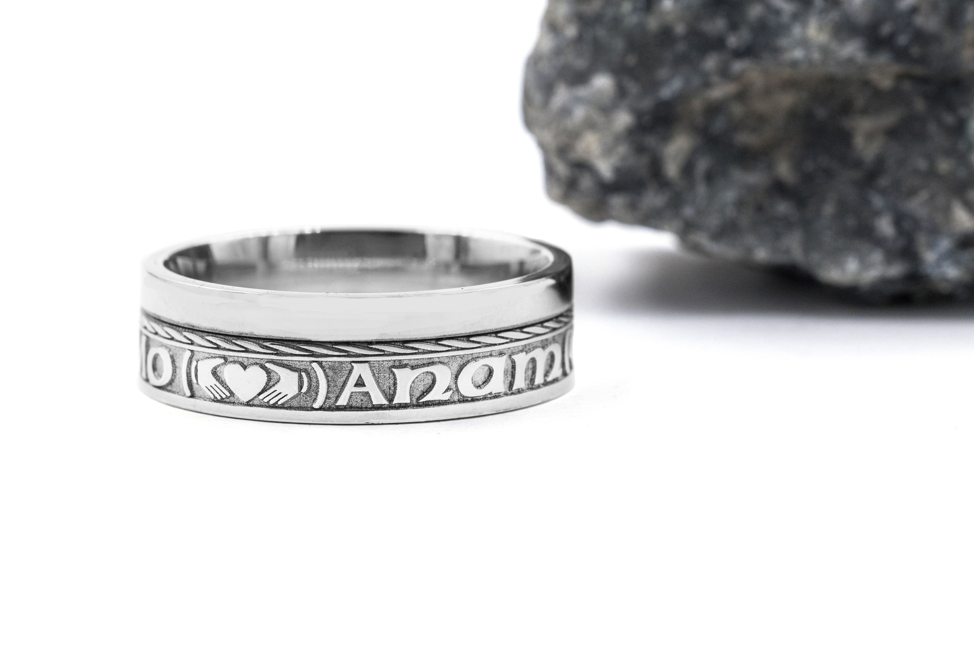 Gorgeous White Gold Mo Anam Cara 7.3mm Ring With a Florentine Finish