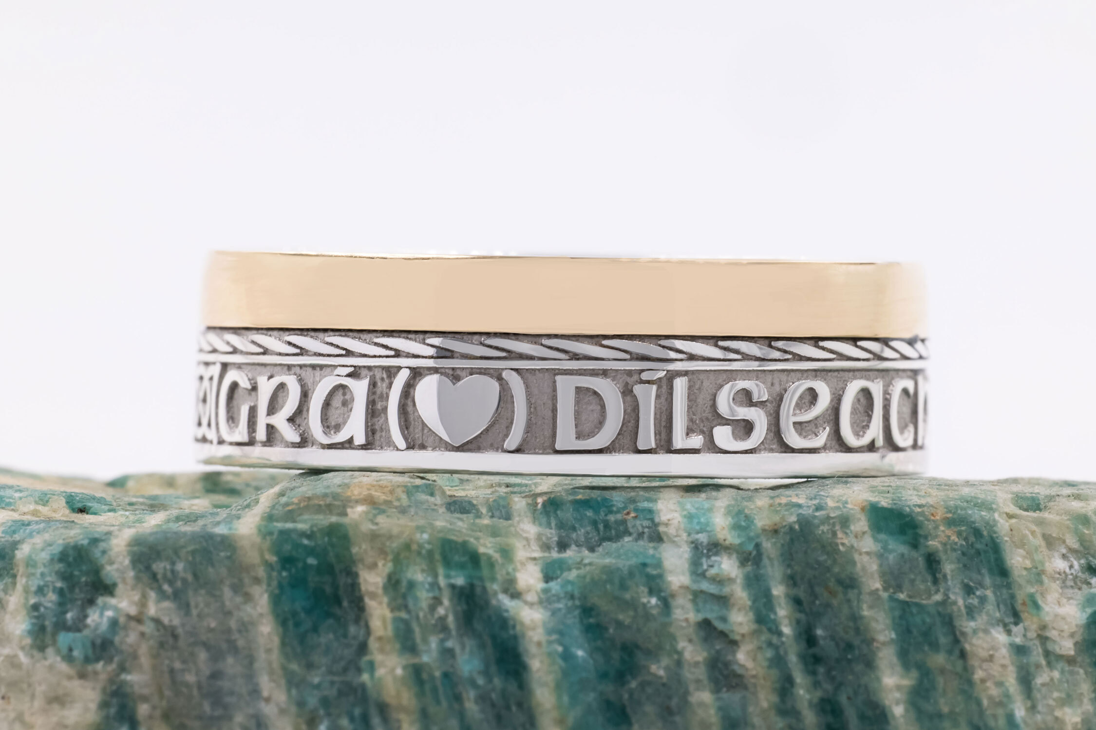 Luxurious 14K White Gold & Yellow Gold Gaelic 7.3mm Ring