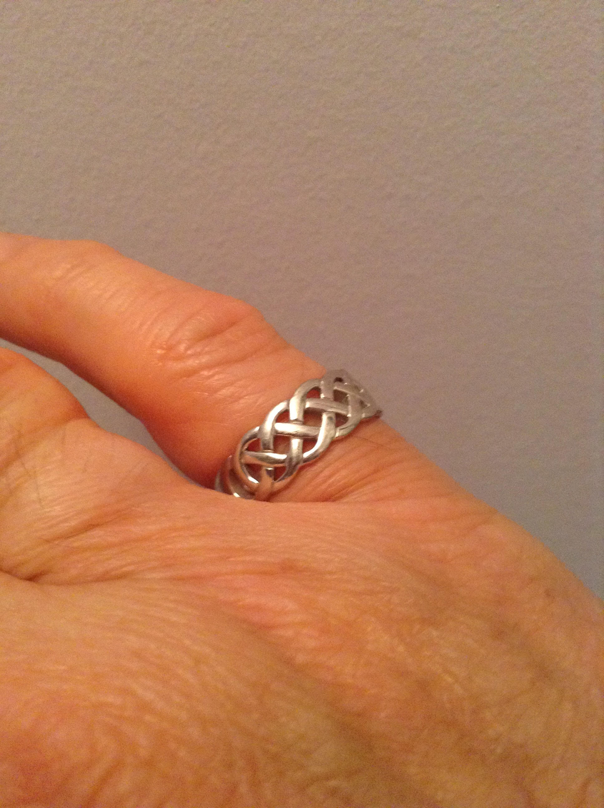 Ladies 7mm Silver Celtic Knot Ring